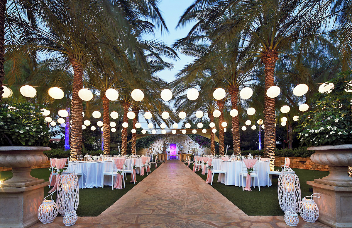 //www.jet2holidays.com/-/media/assets/wedding custom overviews/olympic lagoon ayia napa/lca_80167_olympic_lagoon_resort_ayia_napa_0725_05_689x448.jpg